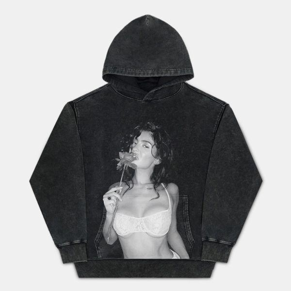 KYLIE JENNER 12.28 2.0 TEE - Image 4